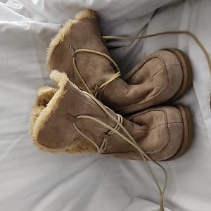 COPY - Earth Shoe women's boots size 9